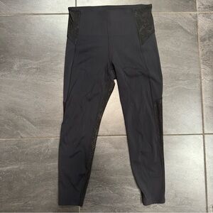 Athleta Stay Fly 7/8 Leggings